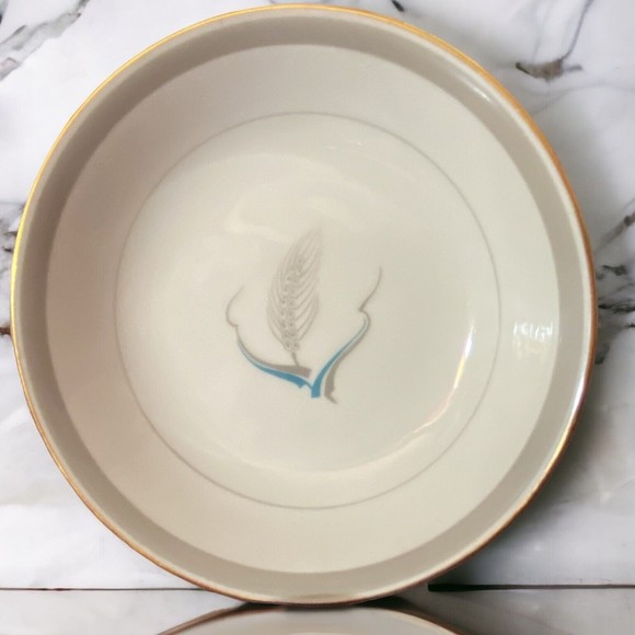 Narumi Other - Narumi Japan Bone China Zephyr Set of 3 Fruit/Dessert Bowls ~5 1/4"